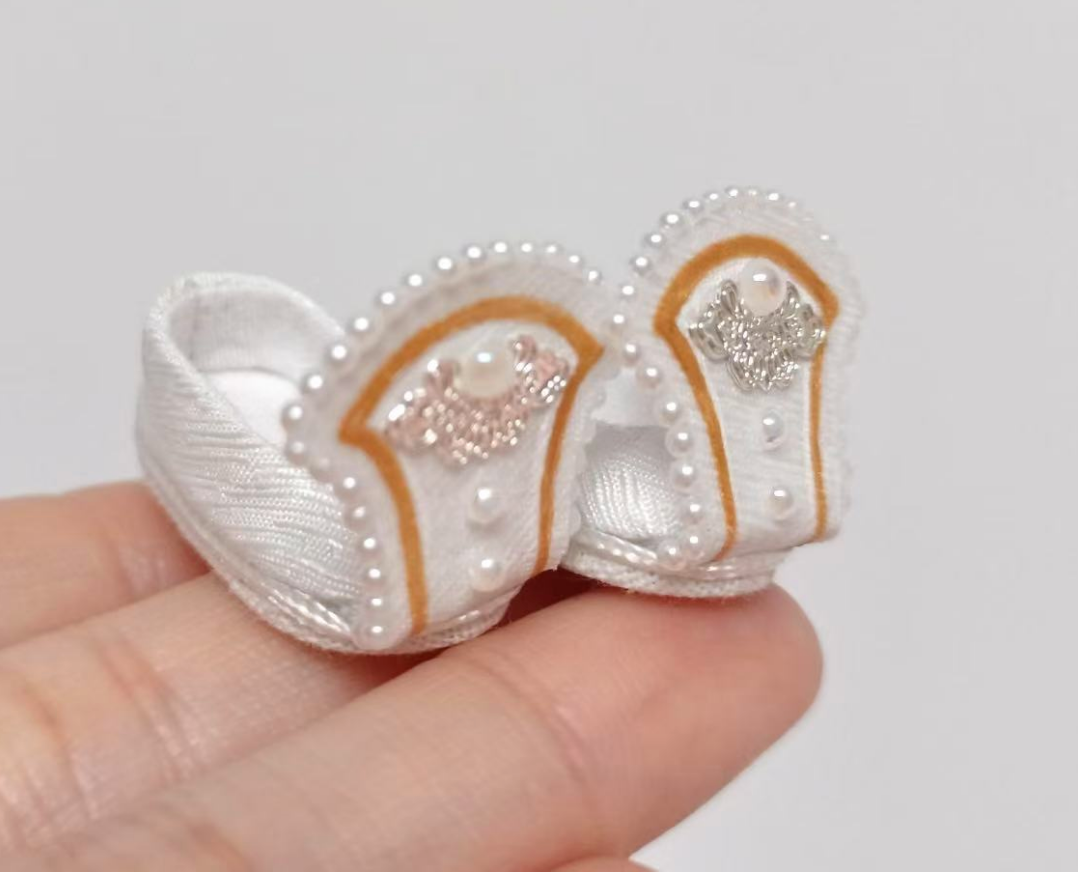 1:6 Chinese Qing Dynasty Flower Pot Shoes for 1/6 Scale Doll / Art / Decoration